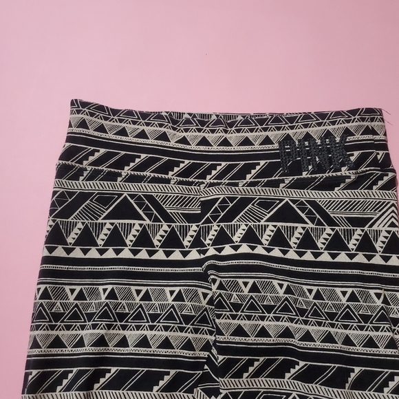 Pink Victoria's Secret Patterned Triangle Mozaic Geometric Studs Leggings - Picture 5 of 7